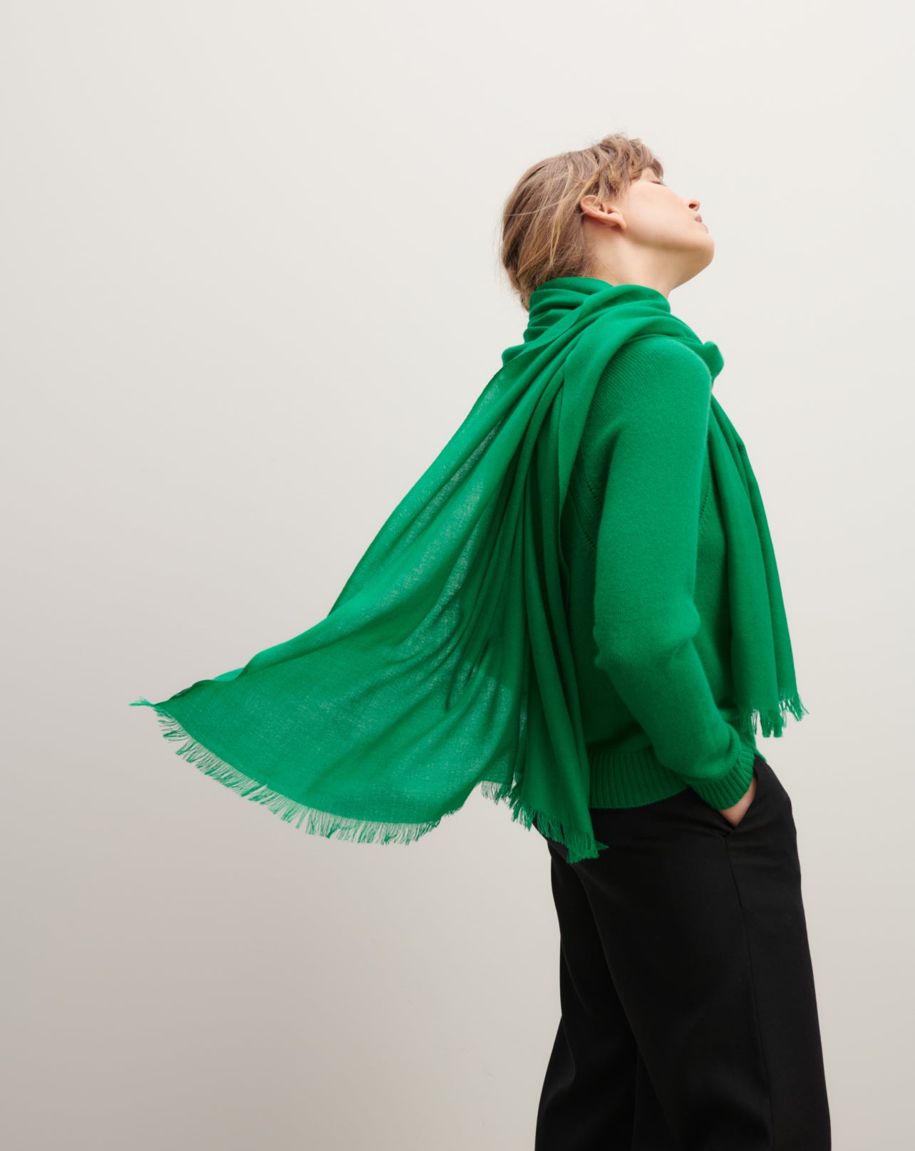 Etole en voile-VERT CAROUBY-100% cachemire