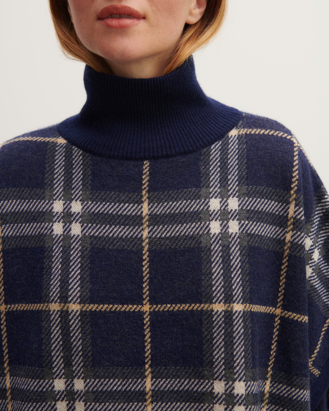 Poncho col roulé tartan-MARINE-83% LAINE 17% CACHEMIRE