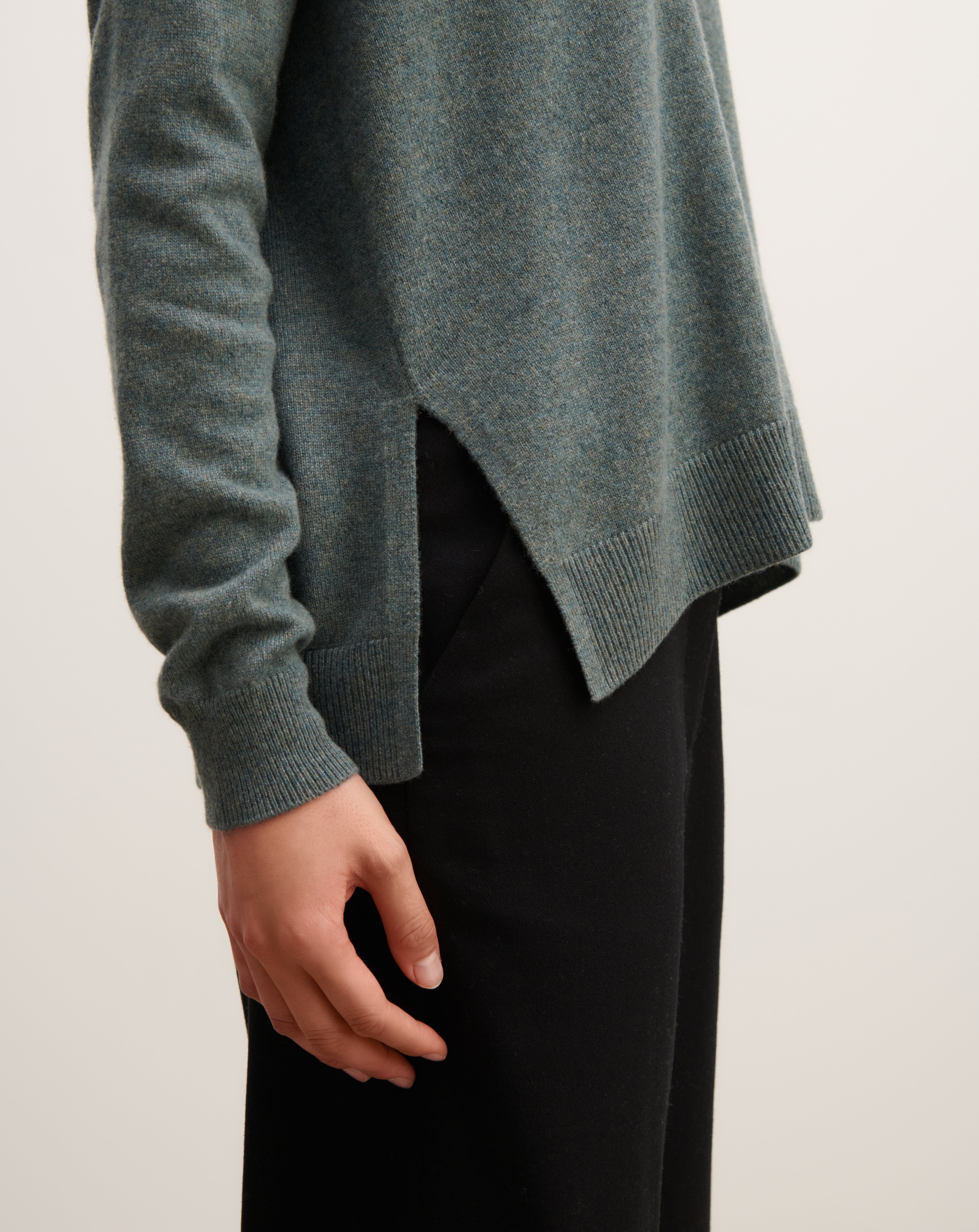 Pull col V ample-VERT RIVAGE-100% cachemire