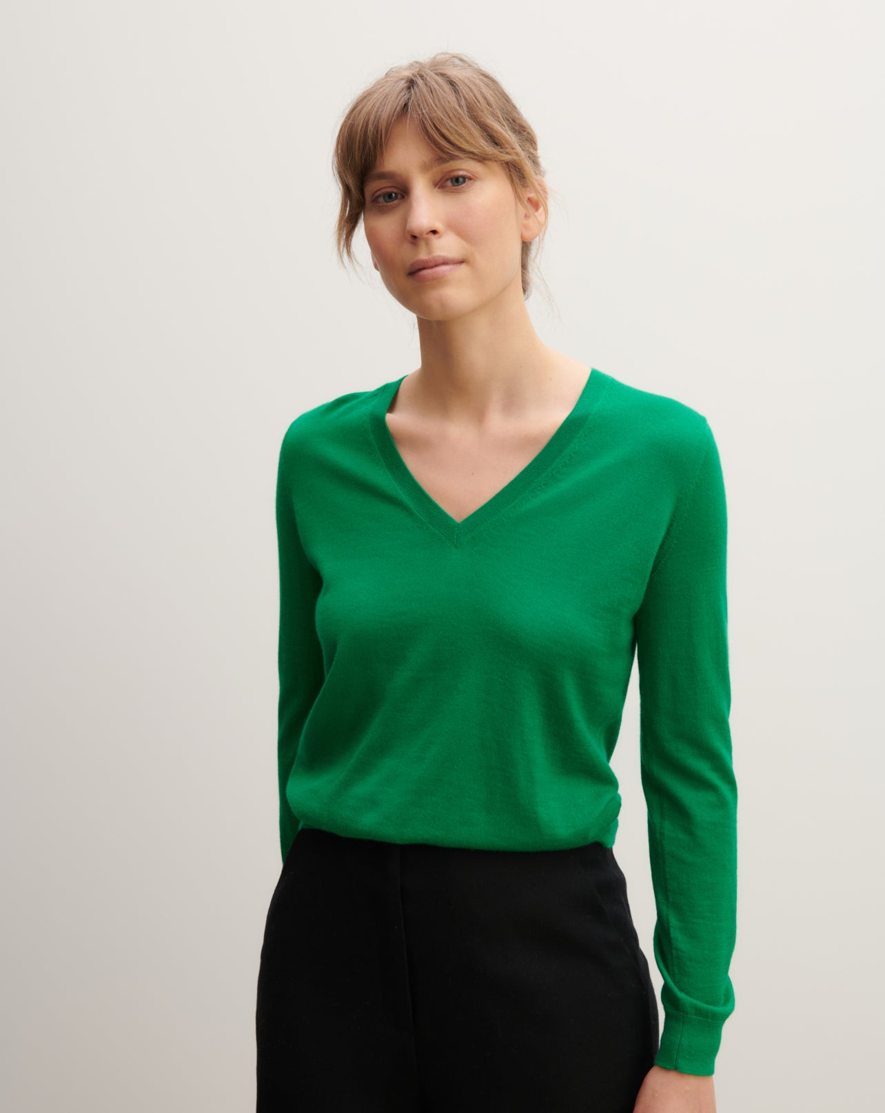 Pull col V ultrafin-VERT CAROUBY-100% cachemire