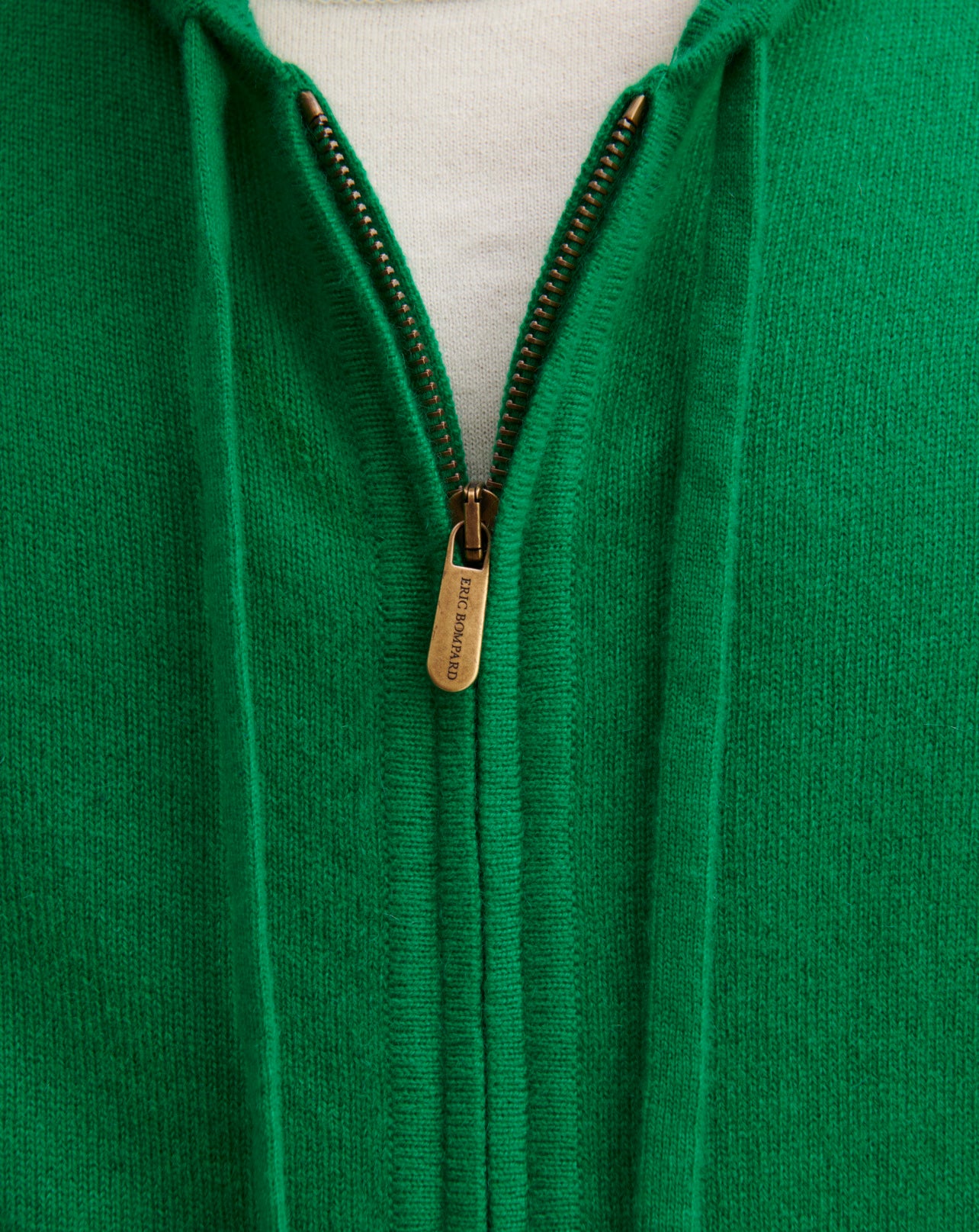 Pull à capuche zippé-VERT CAROUBY-100% cachemire